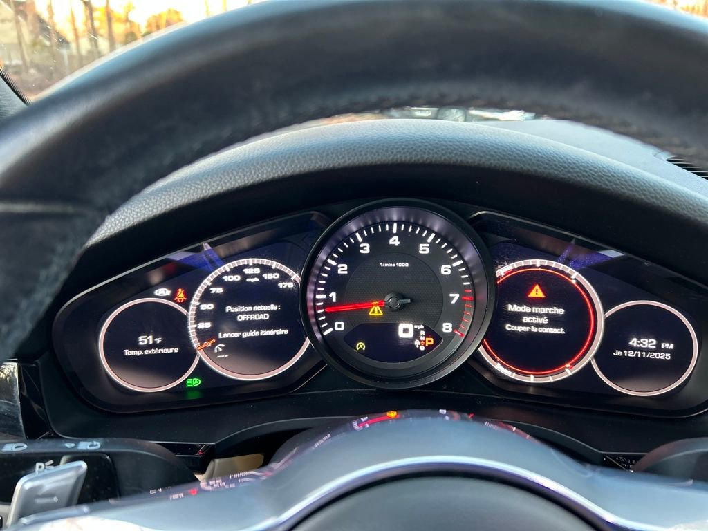 Used 2020 Porsche Cayenne image 18