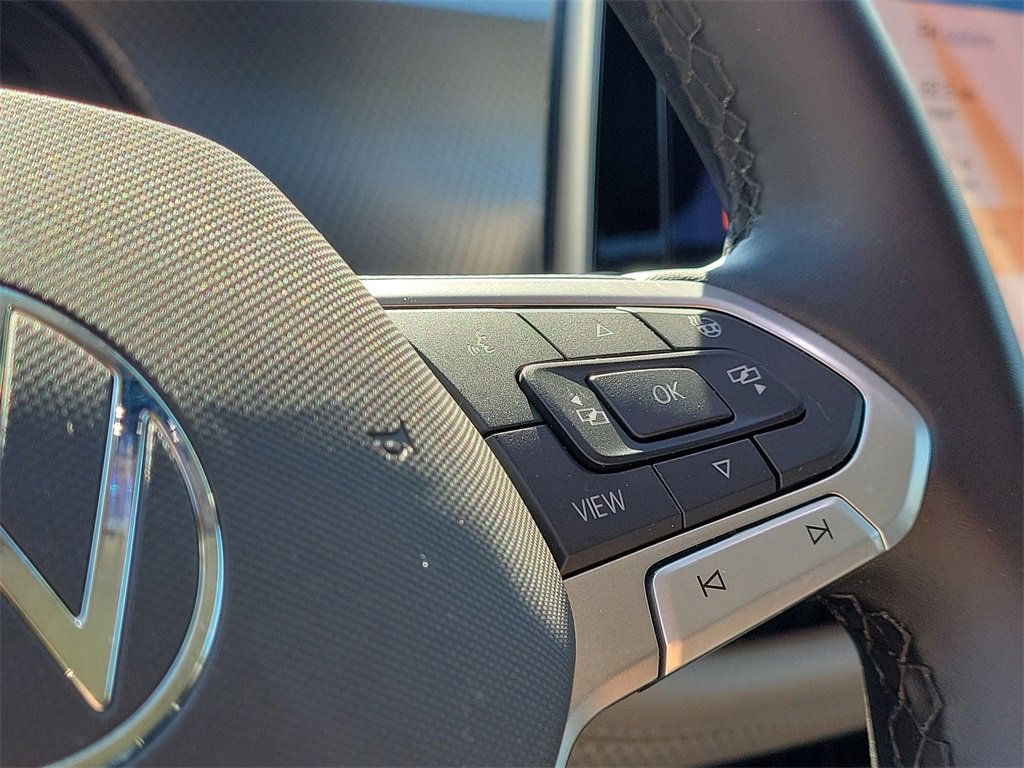 Certified 2025 Volkswagen Atlas Peak Edition SE image 32