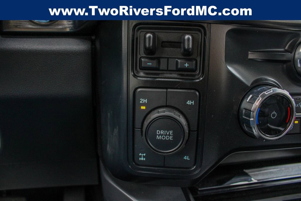 Used 2025 Ford F350 Lariat w/ FX4 Off-Road Package image 25