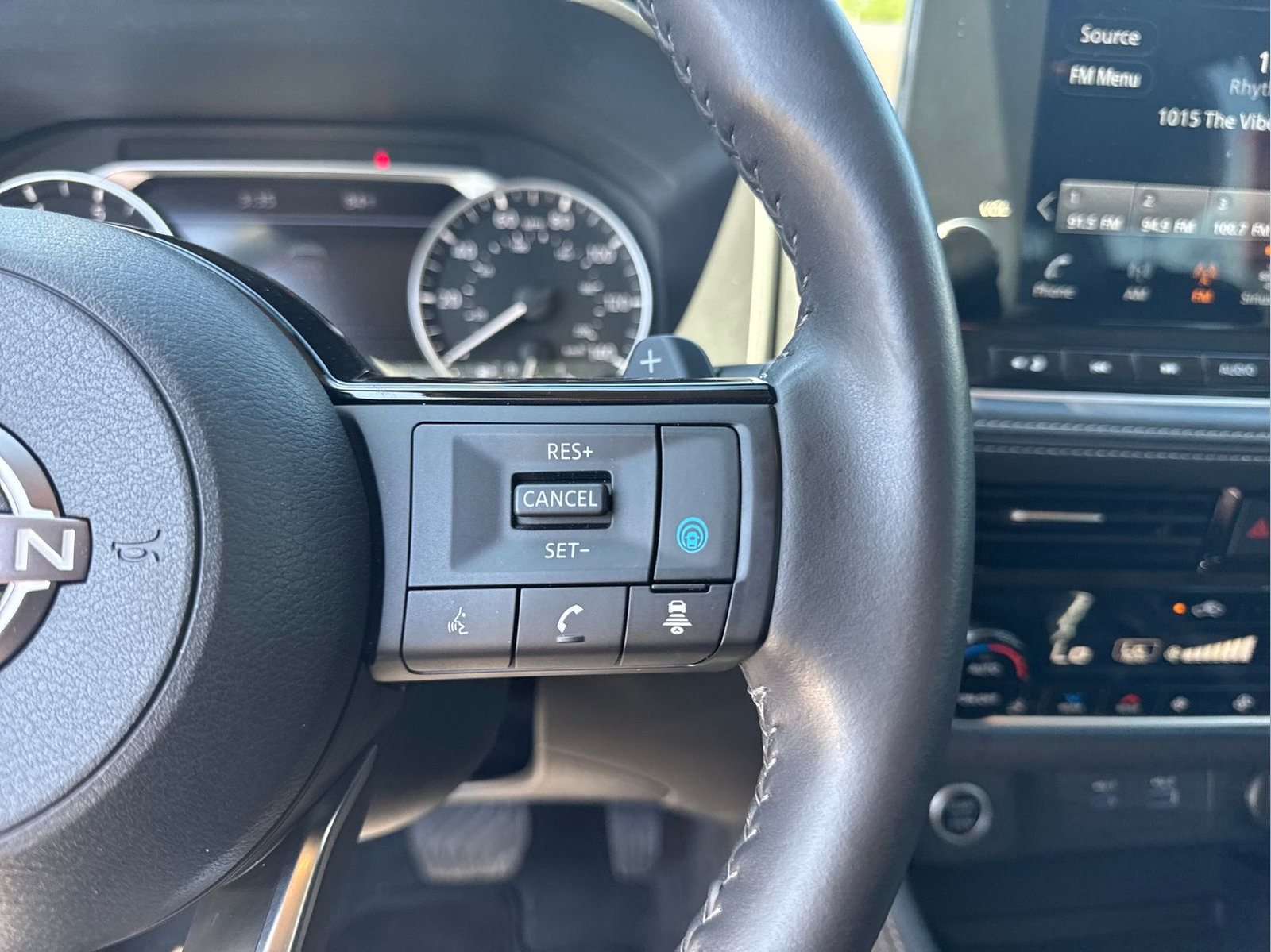 Certified 2023 Nissan Rogue SL w/ SL Premium Package FWD image 15