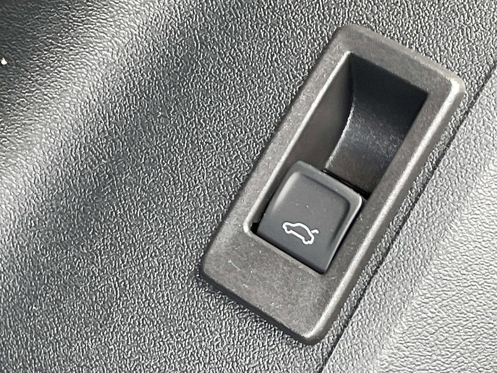 New 2025 Audi Q5 Premium Plus image 18