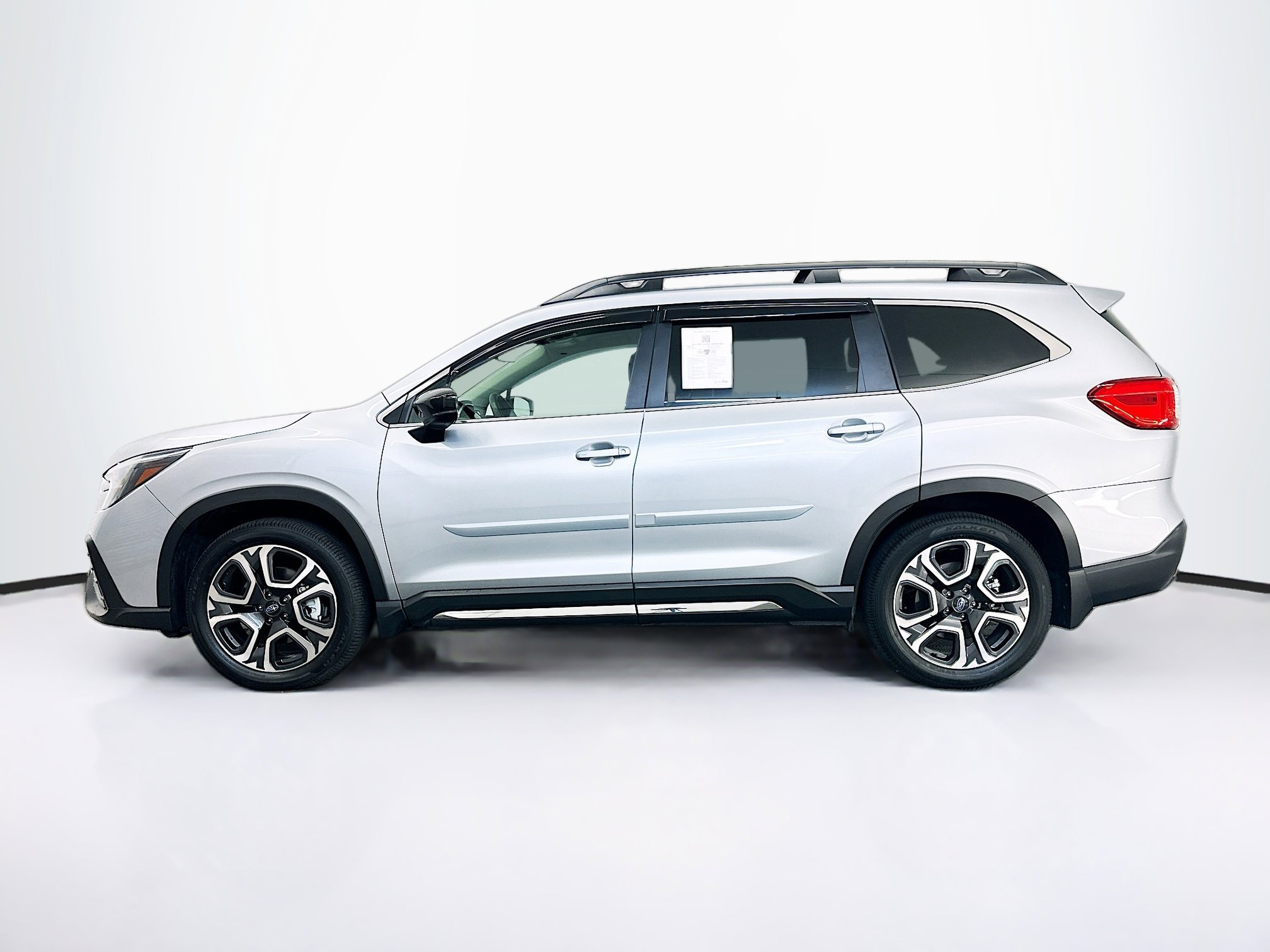 Used 2024 Subaru Ascent Limited image 4