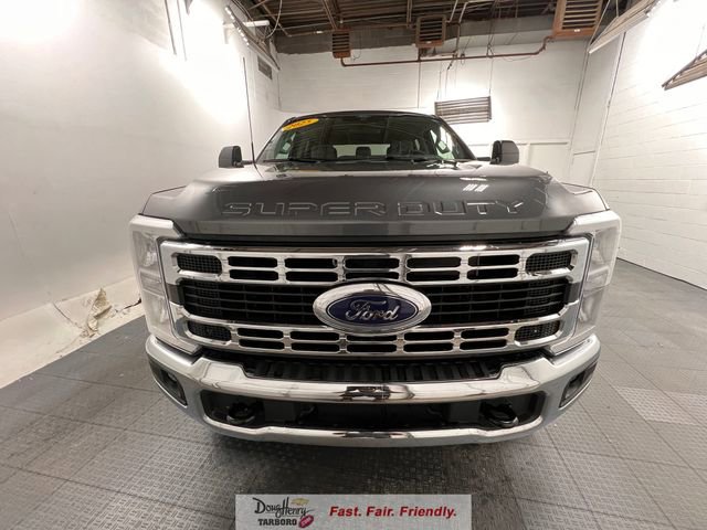 Used 2025 Ford F350 XLT w/ Tremor Off-Road Package AWD/4WD image 2