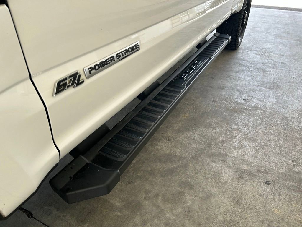 Used 2022 Ford F250 Lariat w/ Black Appearance Package AWD/4WD image 17
