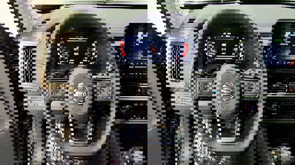 Used 2023 Nissan Pathfinder Platinum w/ Lighting Package (N93) image 14