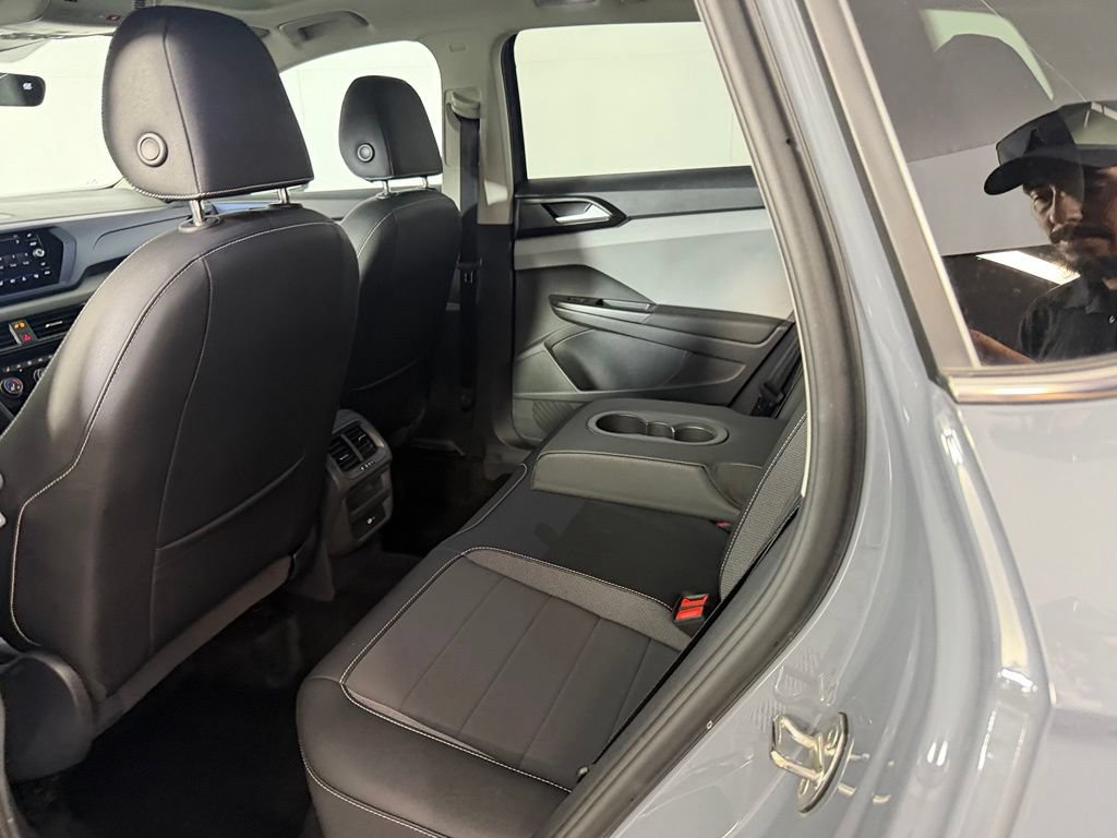 Used 2023 Volkswagen Taos SE FWD image 22