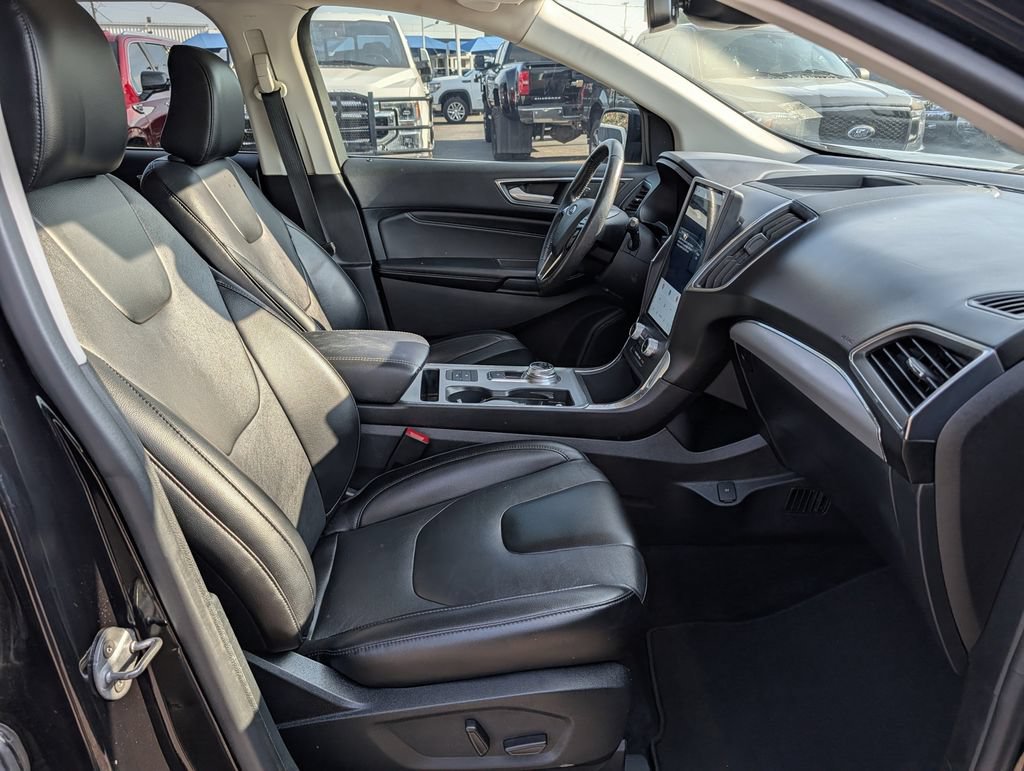 Used 2022 Ford Edge Titanium AWD/4WD image 33