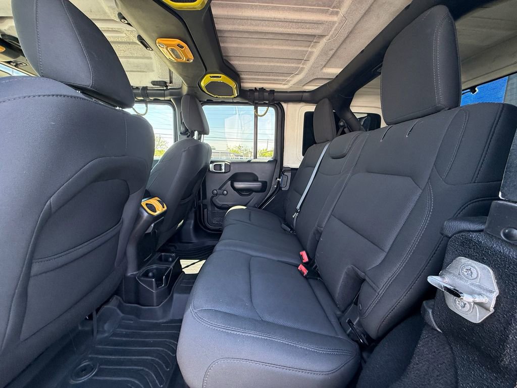 Used 2018 Jeep Wrangler Unlimited Sport image 19