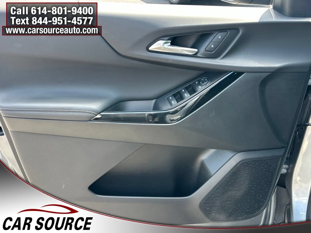 Used 2025 Chevrolet Equinox LT FWD image 11