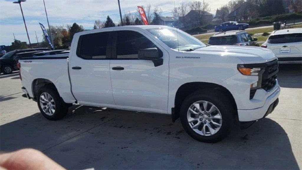Used 2024 Chevrolet Silverado 1500 Custom image 3