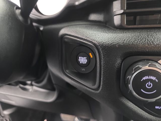 Used 2025 Jeep Wrangler Willys image 33