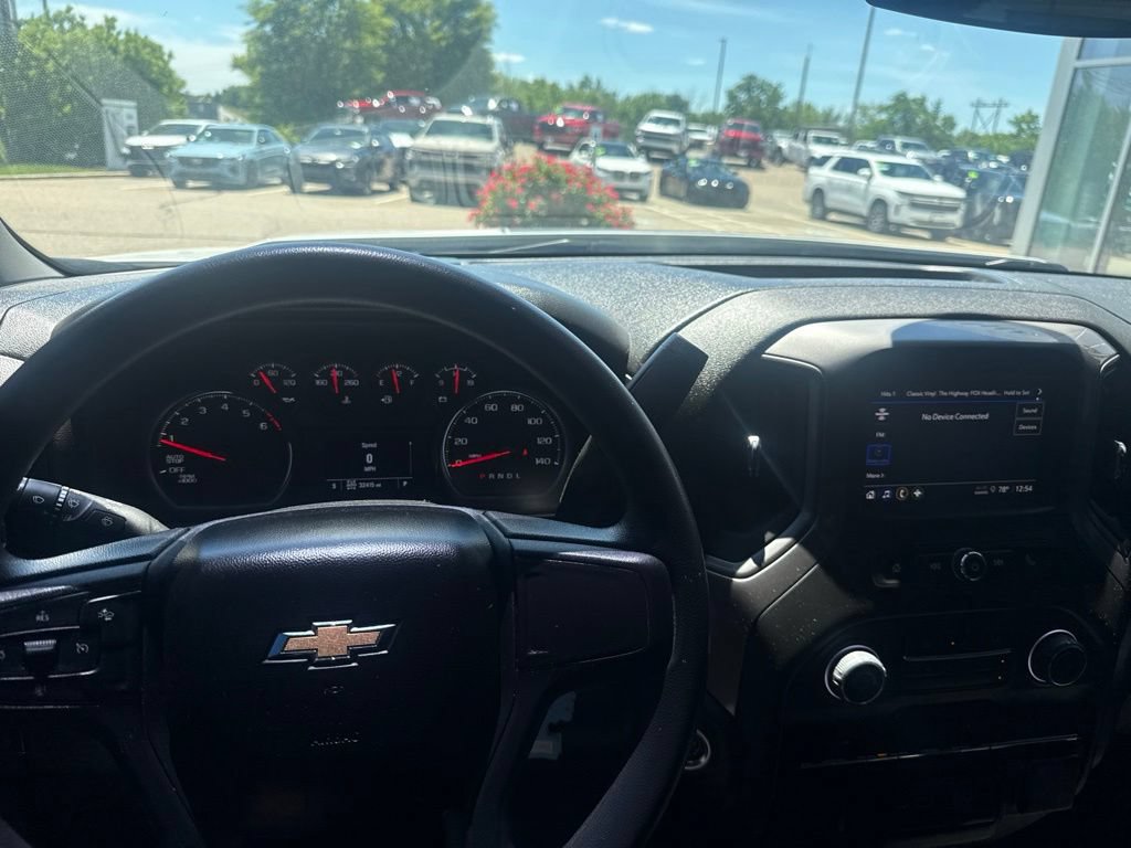 Used 2023 Chevrolet Silverado 1500 Custom AWD/4WD image 16