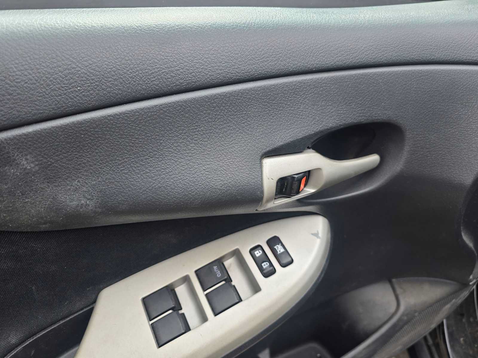 Used 2011 Toyota Corolla S FWD image 19