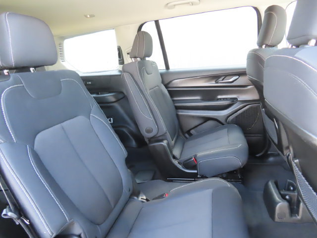 Used 2023 Jeep Grand Cherokee L Laredo w/ Luxury Tech Group I AWD/4WD image 30