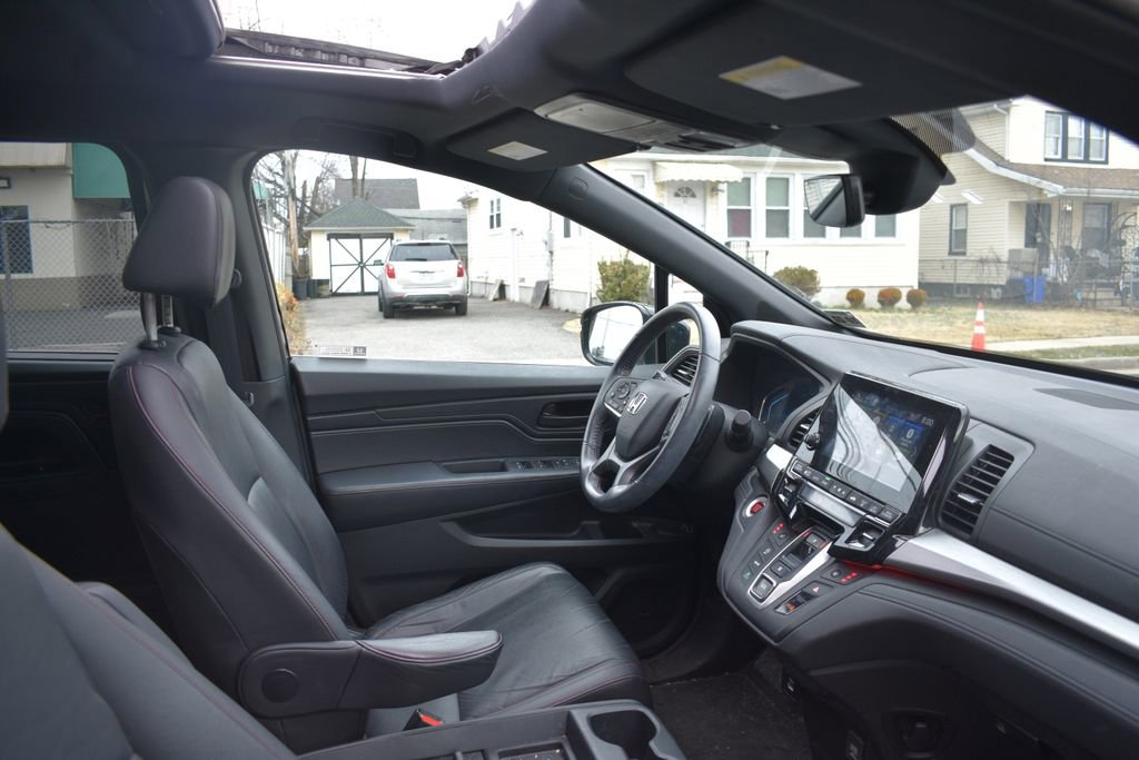 Used 2023 Honda Odyssey Sport image 19