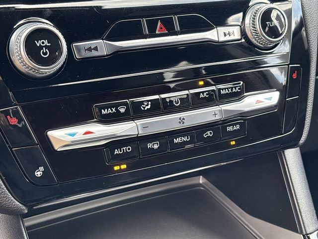 Used 2024 Ford Explorer ST-Line w/ Class IV Trailer Tow Package AWD/4WD image 28