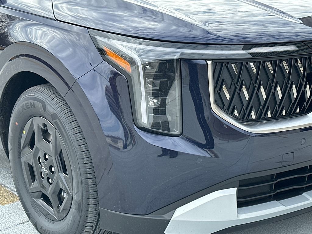 New 2026 Kia Carnival LX FWD image 10