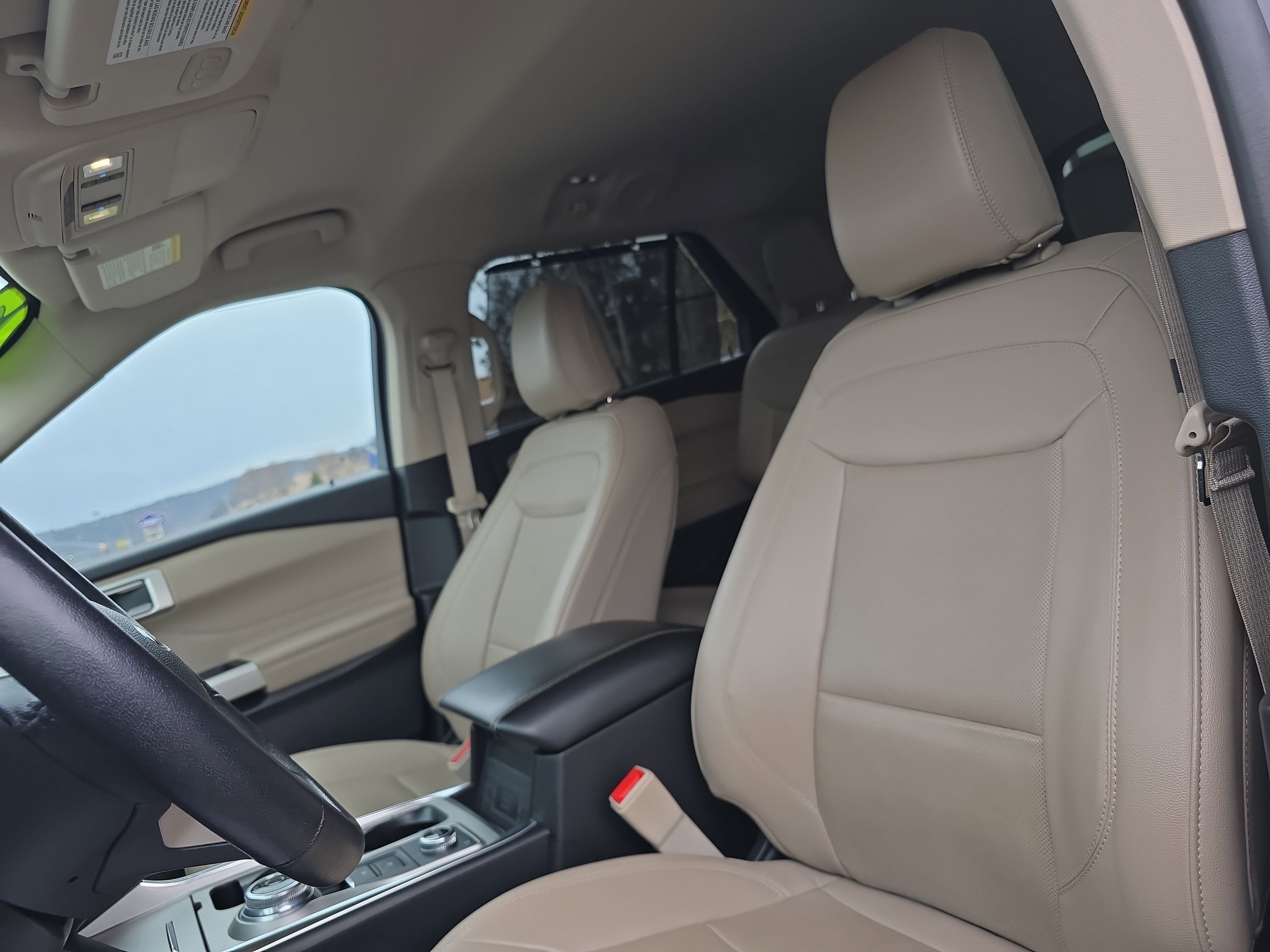 Used 2023 Ford Explorer Limited w/ Class IV Trailer Tow Package image 12