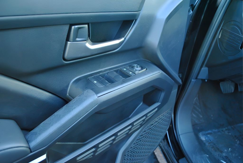 New 2025 Toyota Tacoma TRD Off-Road AWD/4WD image 6