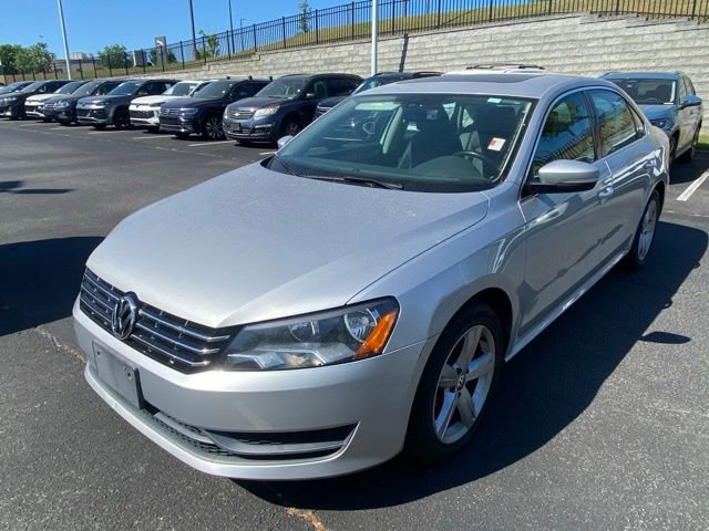 Used 2013 Volkswagen Passat TDI SE image 9