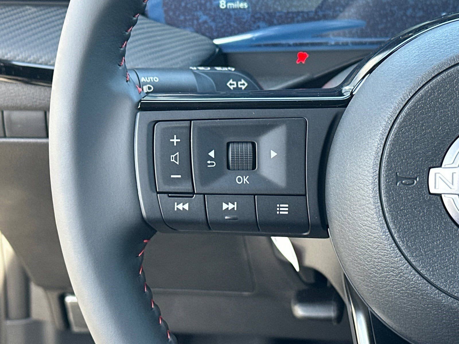 New 2026 Nissan Kicks SR image 24