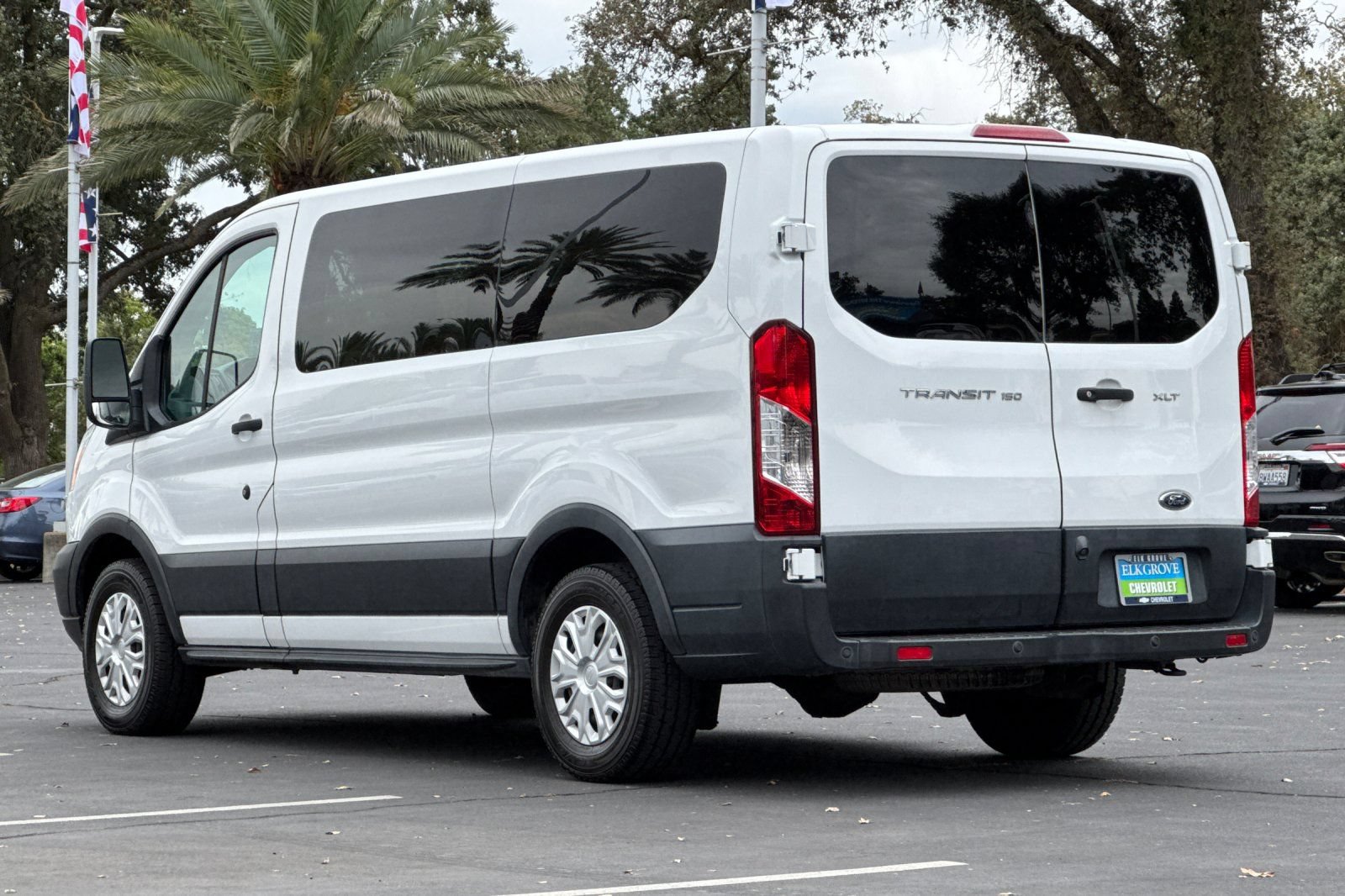 Used 2019 Ford Transit 150 XLT RWD image 5