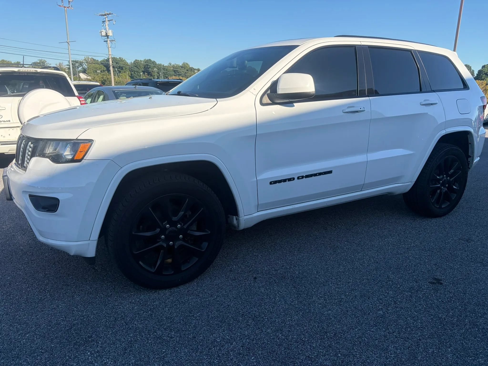 Used 2019 Jeep Grand Cherokee Altitude AWD/4WD image 22