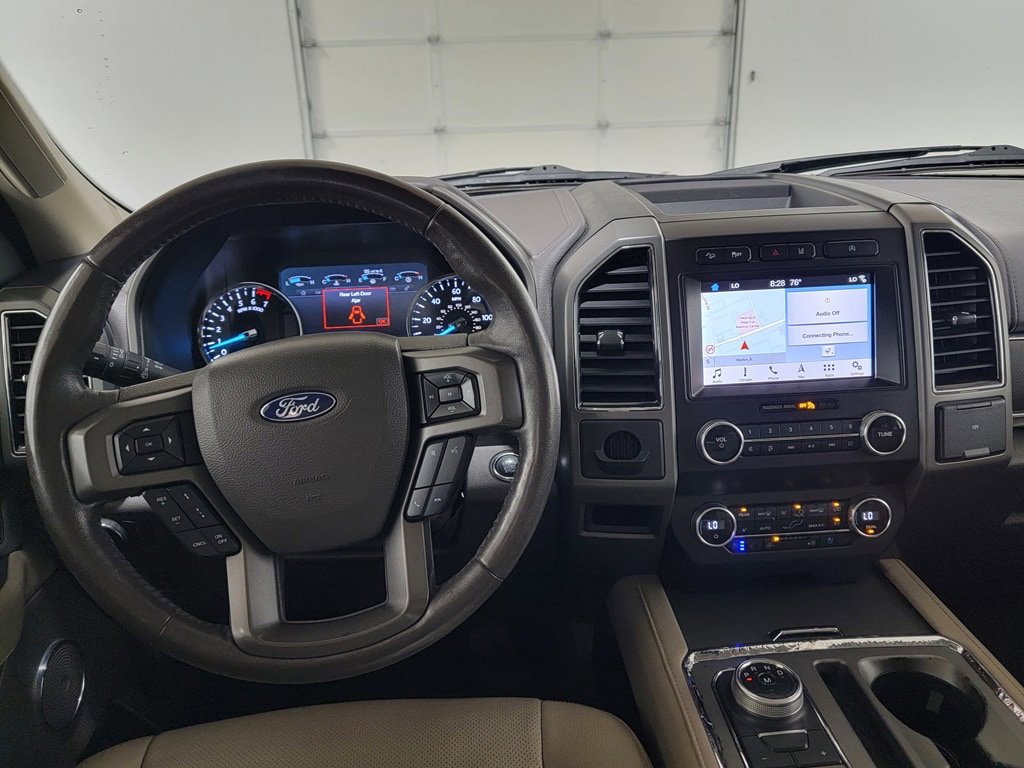 Used 2019 Ford Expedition Max XLT w/ Equipment Group 202A AWD/4WD image 13