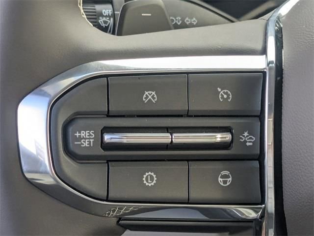 New 2026 GMC Acadia Denali w/ Super Cruise Package image 25