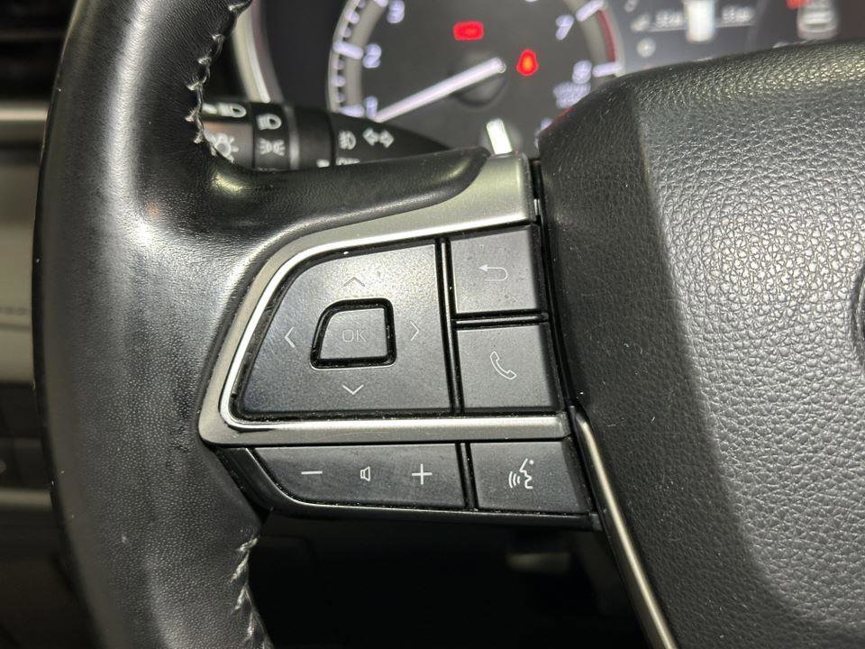 Certified 2022 Toyota Highlander XLE image 25