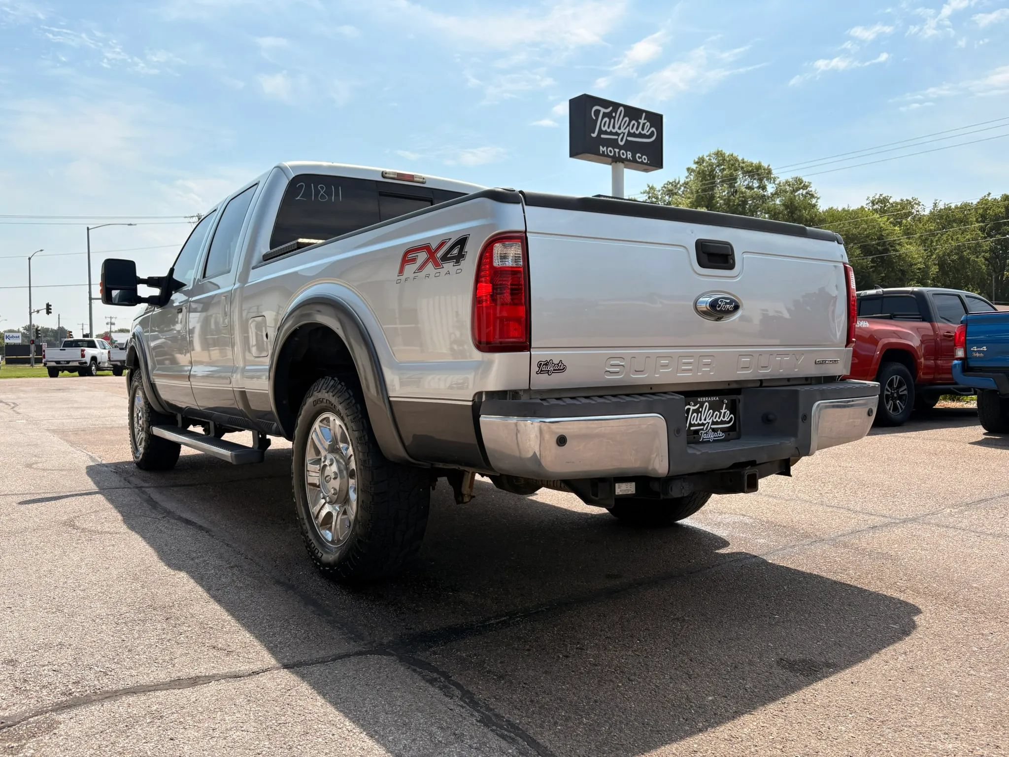 Used 2016 Ford F250 Lariat w/ Chrome Package AWD/4WD image 4