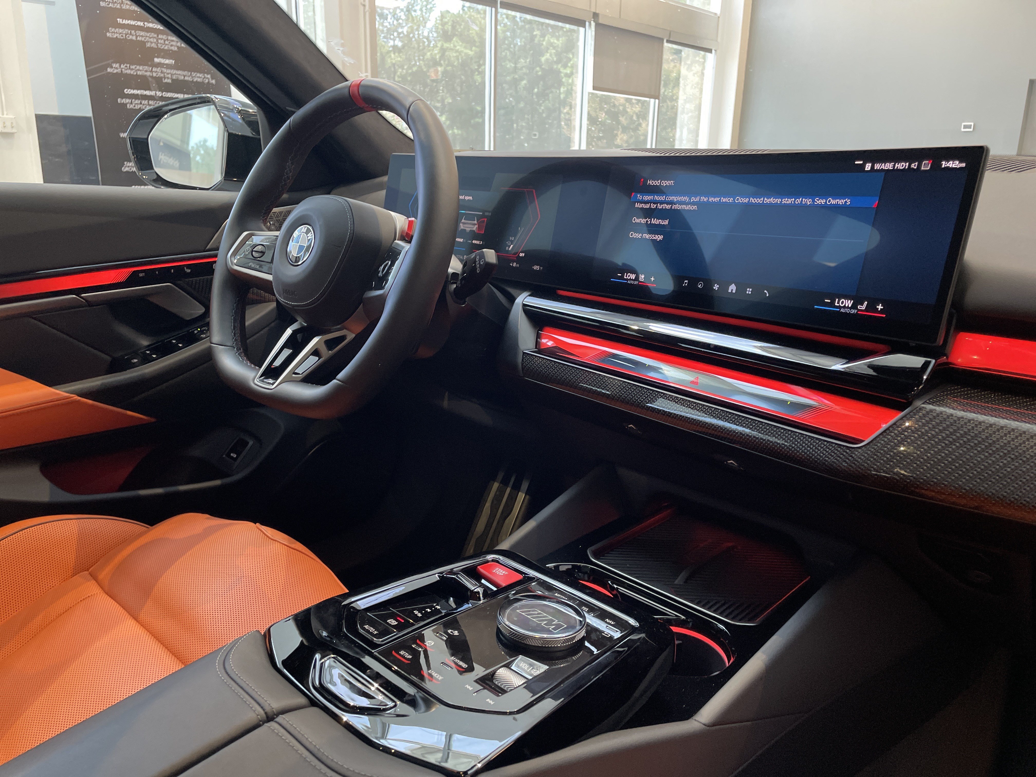 Used 2025 BMW M5 Touring AWD/4WD image 36