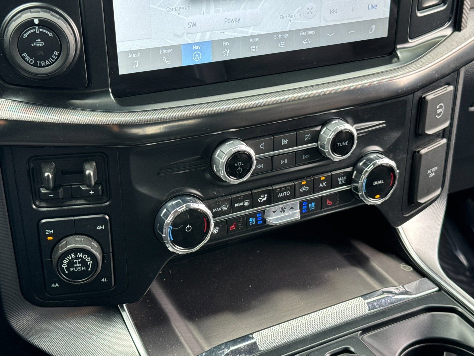 Used 2024 Ford F150 Platinum image 24