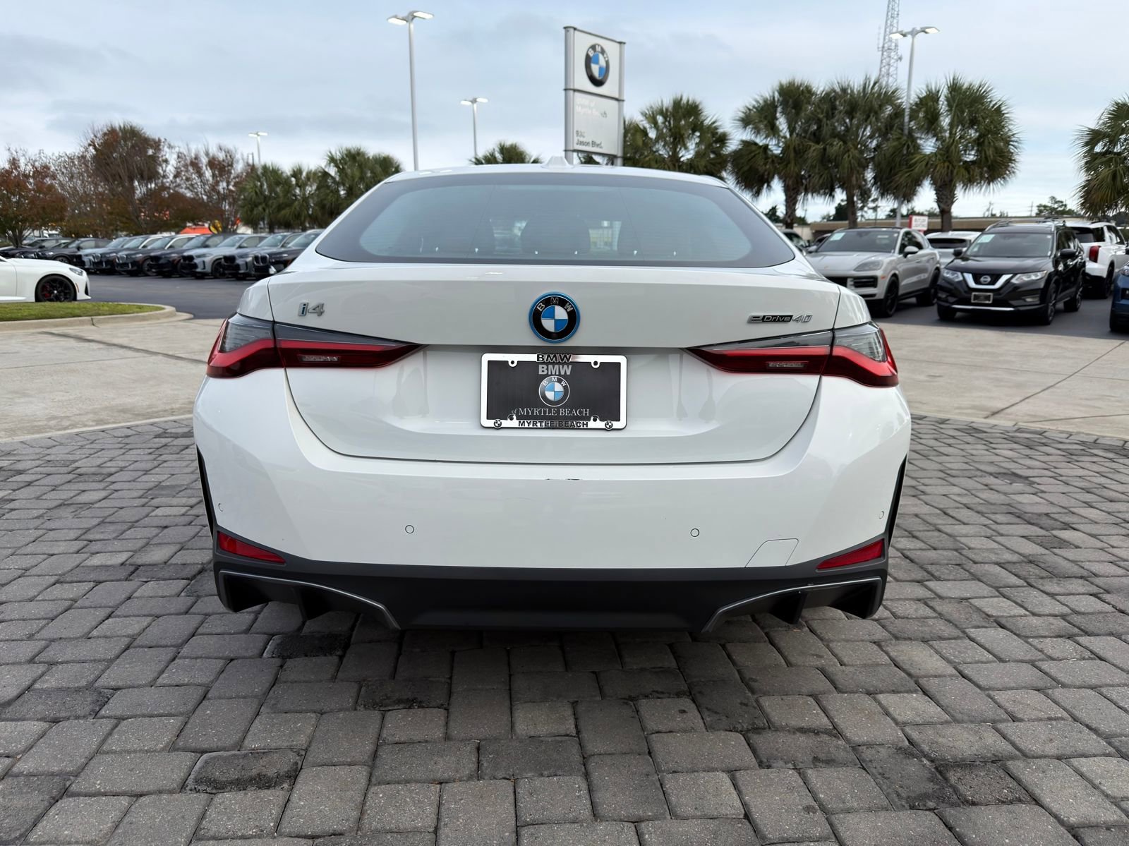 Used 2023 BMW i4 eDrive40 w/ Premium Package image 10