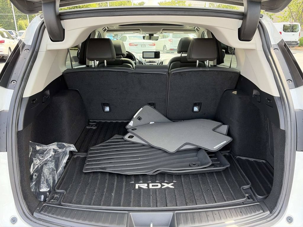 Used 2024 Acura RDX w/ Technology Package AWD/4WD image 12