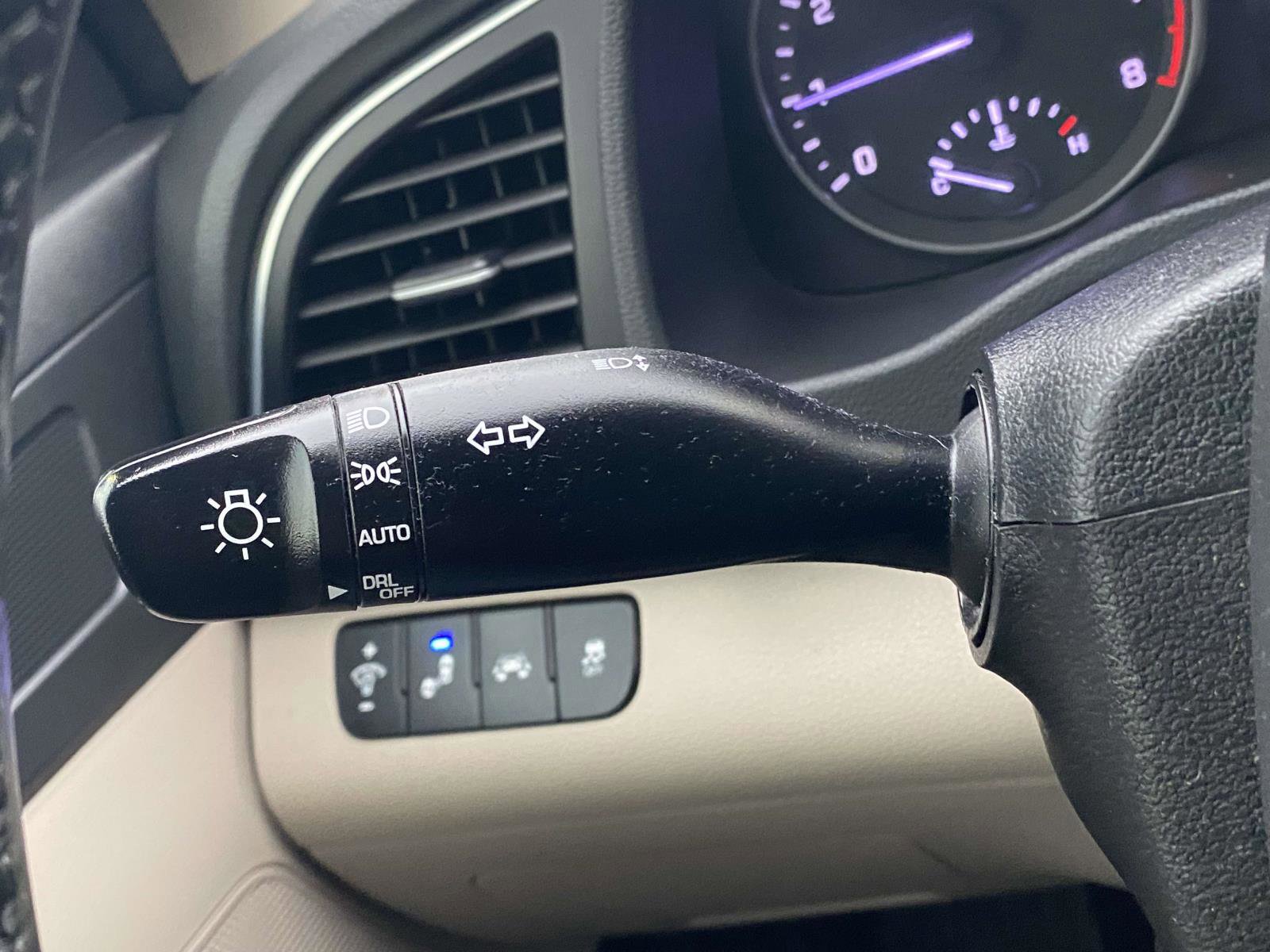 Used 2017 Hyundai Elantra Limited w/ Limited Ultimate Package 05 image 22