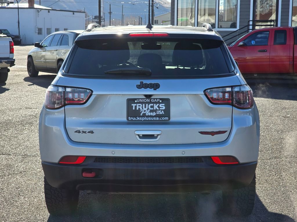 Used 2024 Jeep Compass Trailhawk image 4