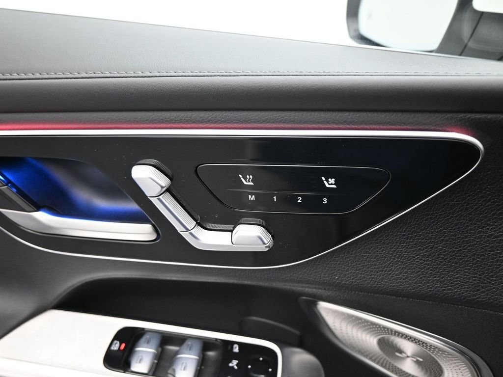 Used 2024 Mercedes-Benz GLC 300 image 10