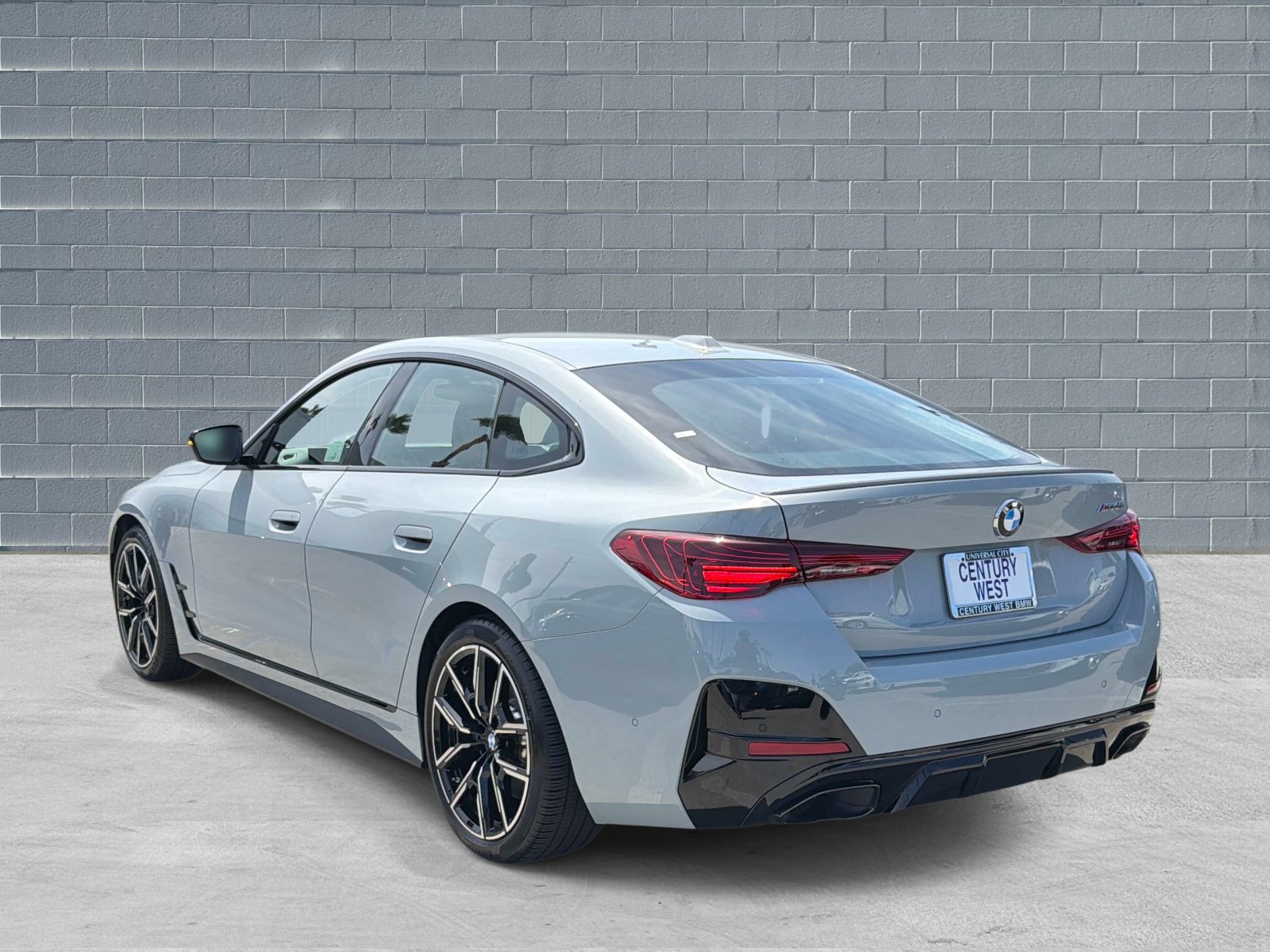 Used 2025 BMW M440i RWD image 3