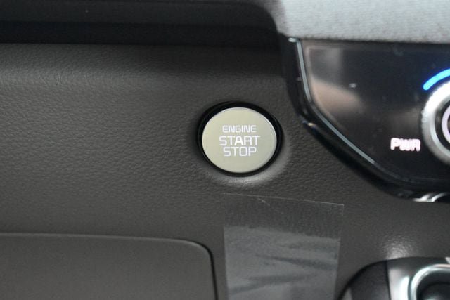 New 2026 Kia Carnival EX FWD image 30