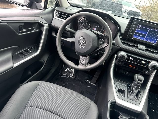 Used 2020 Toyota RAV4 LE w/ Carpet Mat Package image 20