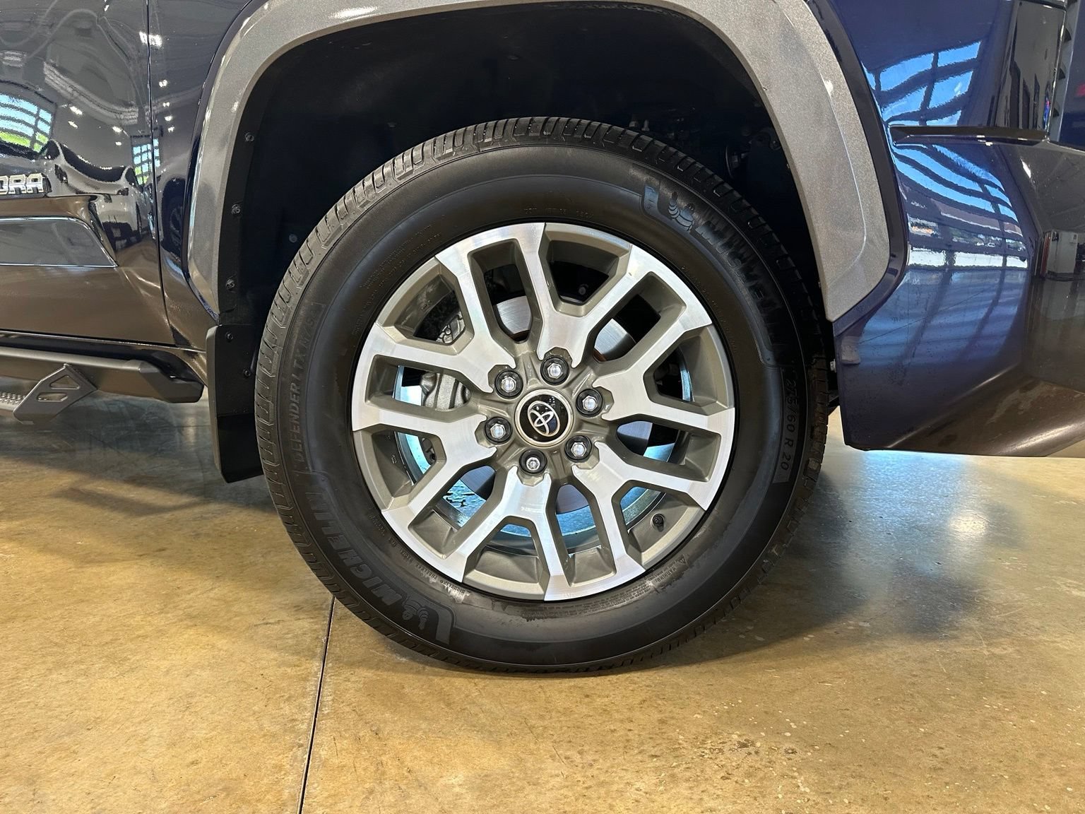 Used 2024 Toyota Tundra Limited AWD/4WD image 9