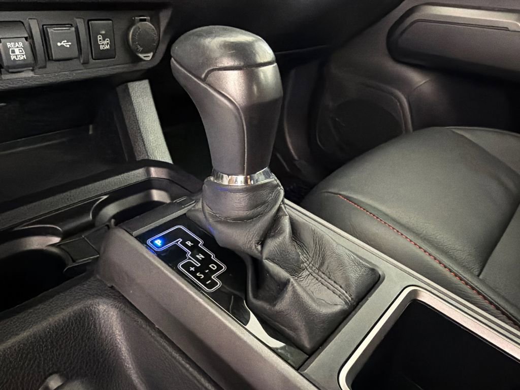 Used 2020 Toyota Tacoma TRD Off-Road w/ Technology Package image 30