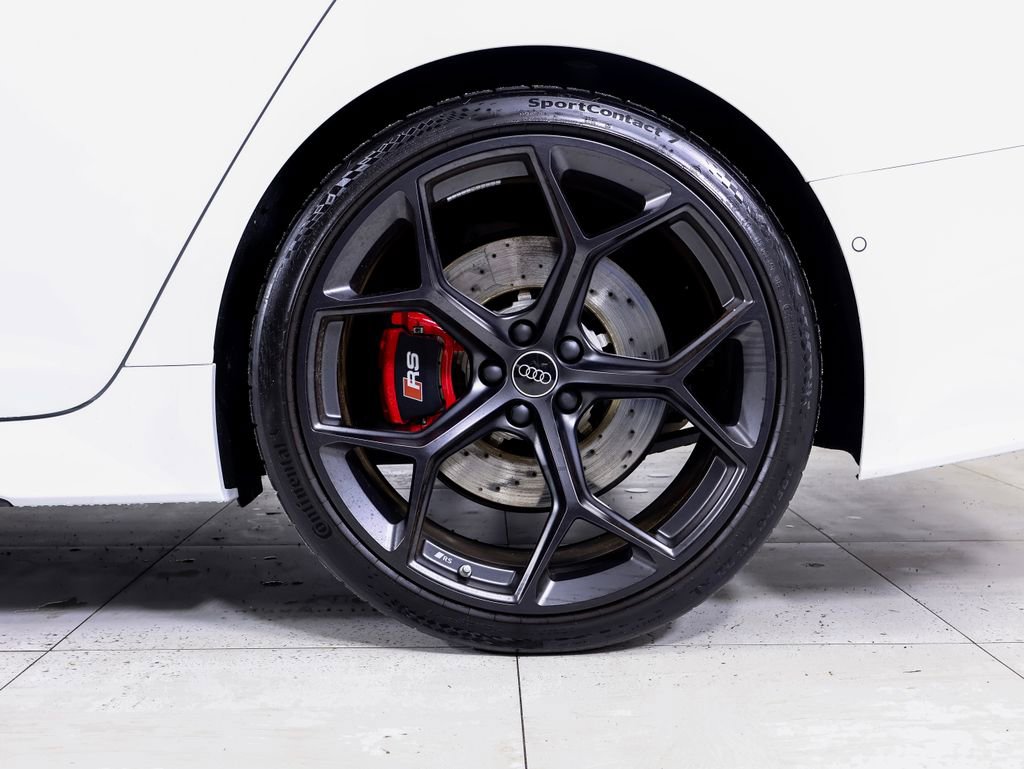 Used 2024 Audi RS 6 performance w/ Matte Carbon Package image 28