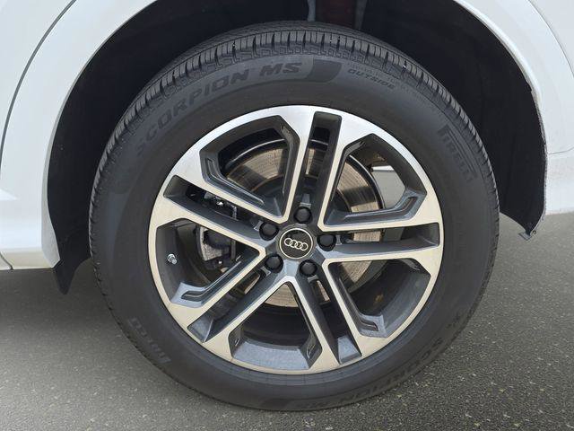 Certified 2025 Audi Q5 Premium w/ Convenience Package AWD/4WD image 37