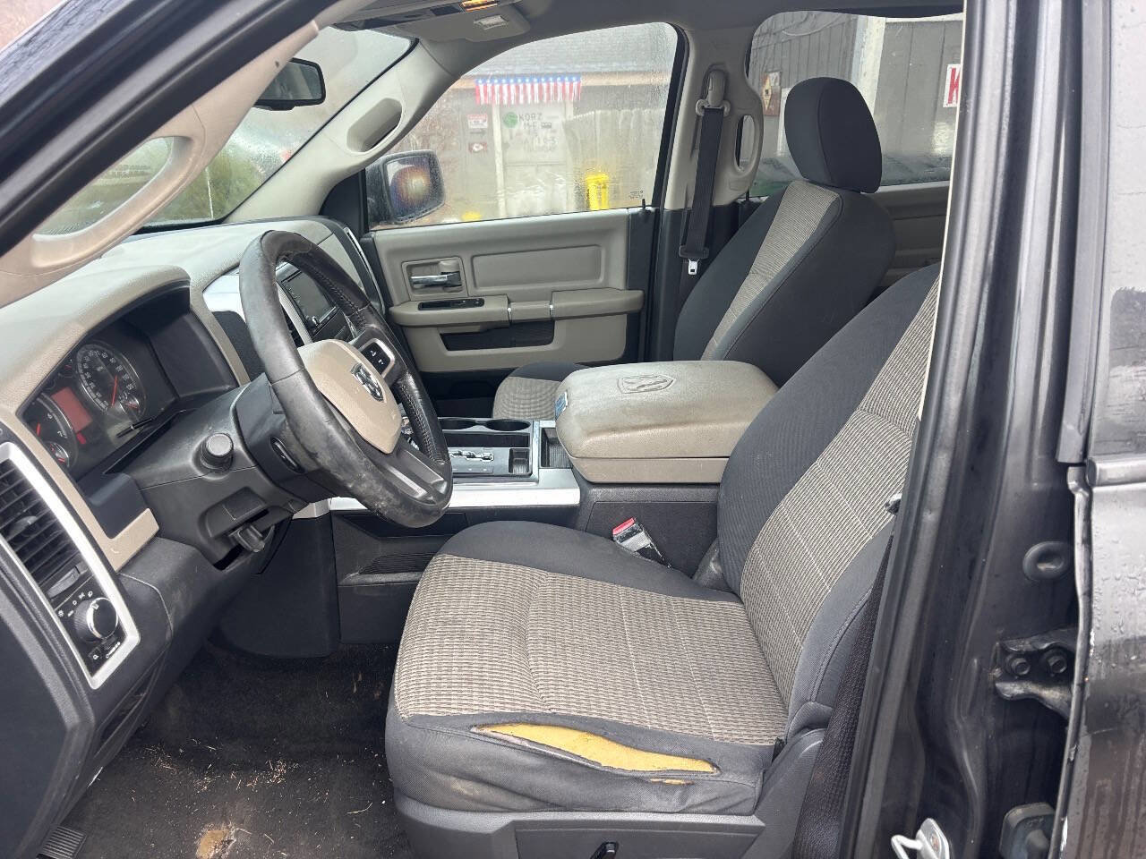 Used 2011 RAM 1500 Classic SLT w/ Luxury Group AWD/4WD image 14