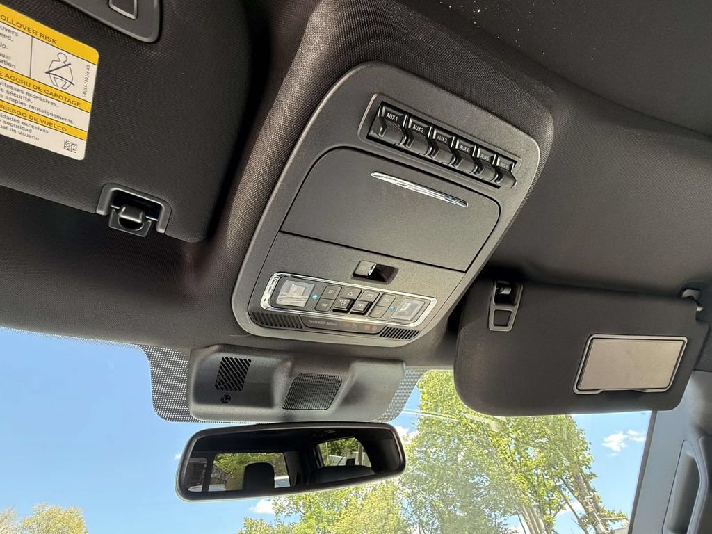 Used 2025 Ford F250 Platinum AWD/4WD image 27