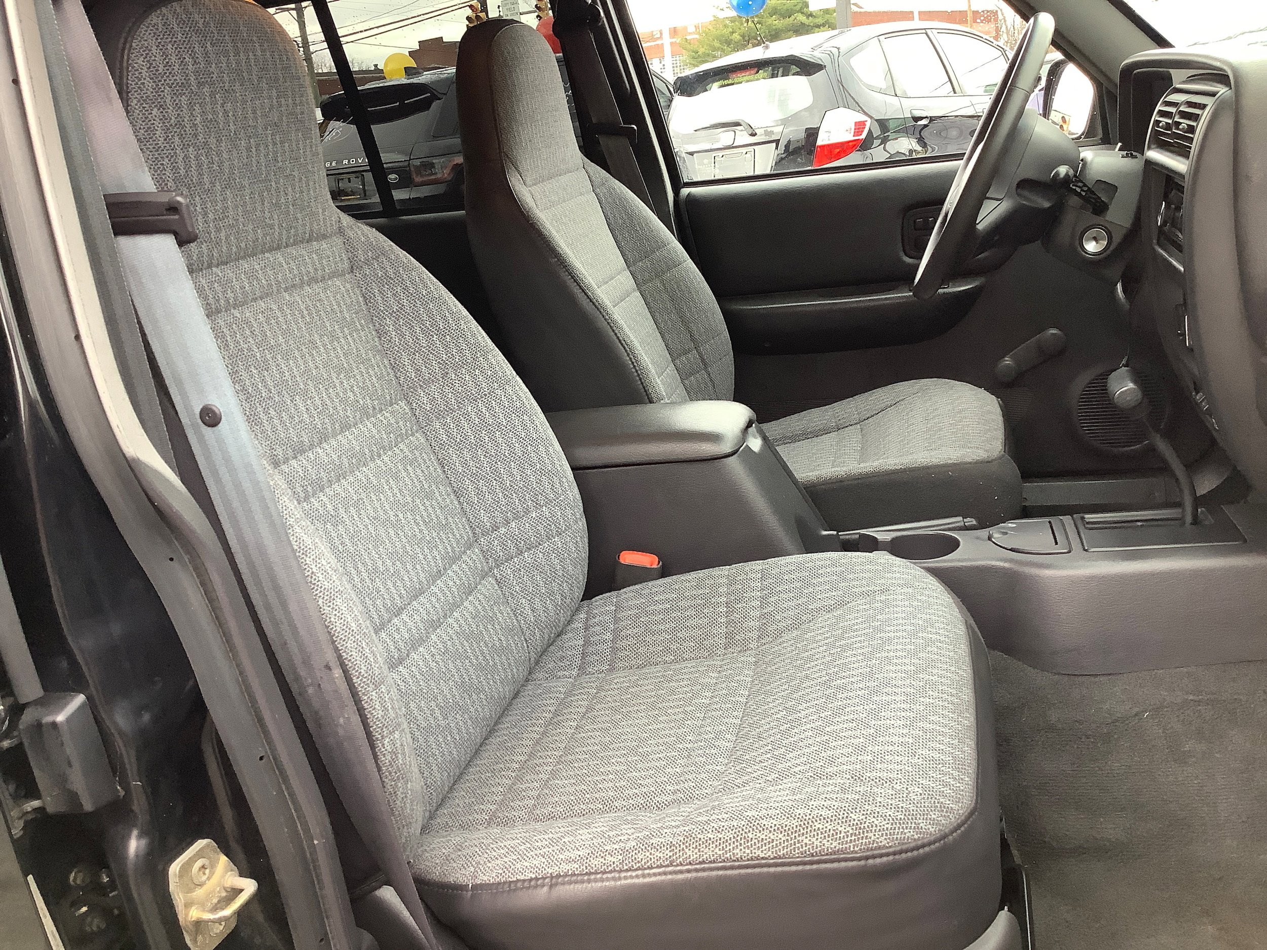 Used 2000 Jeep Cherokee SE image 17
