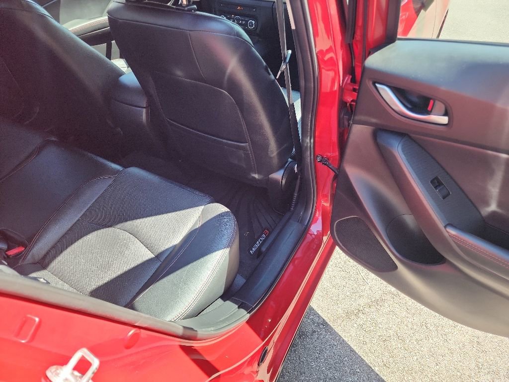 Used 2016 MAZDA MAZDA3 s Grand Touring w/ Technology Package FWD image 30