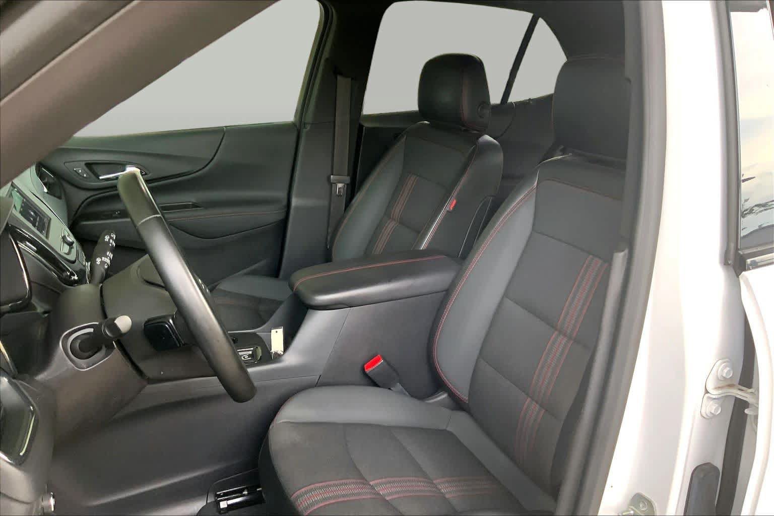 Used 2023 Chevrolet Equinox RS FWD image 8